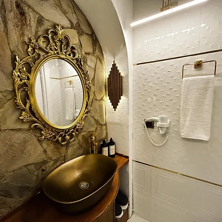 מלון Portofino Boutique 5*