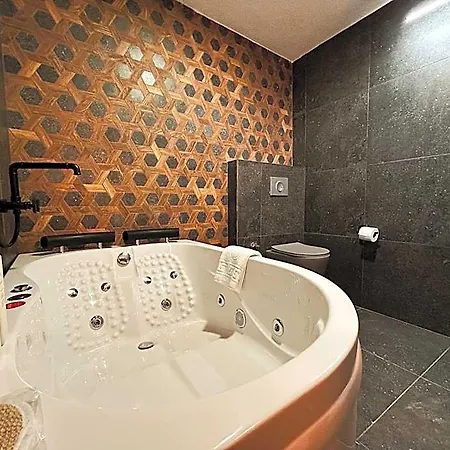 Portofino Boutique מלון 5*